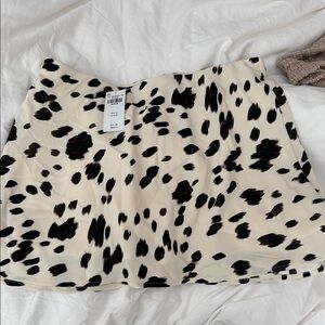 Abercrombie & Fitch Black and Cream Mini Skort